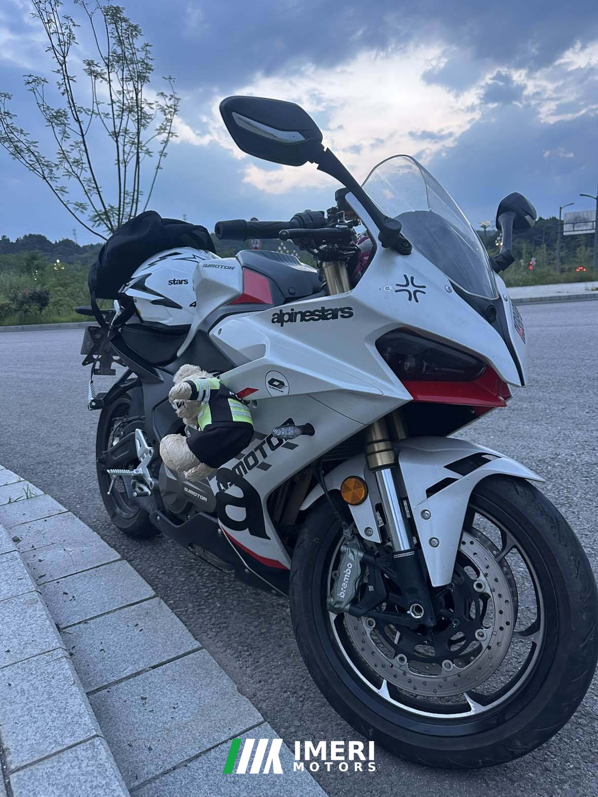 2025 QJMOTOR Roewe i5 550 / Sai 550 *(Context-dependent, usually referring to the motorcycle "Sai 550" or Roewe car v