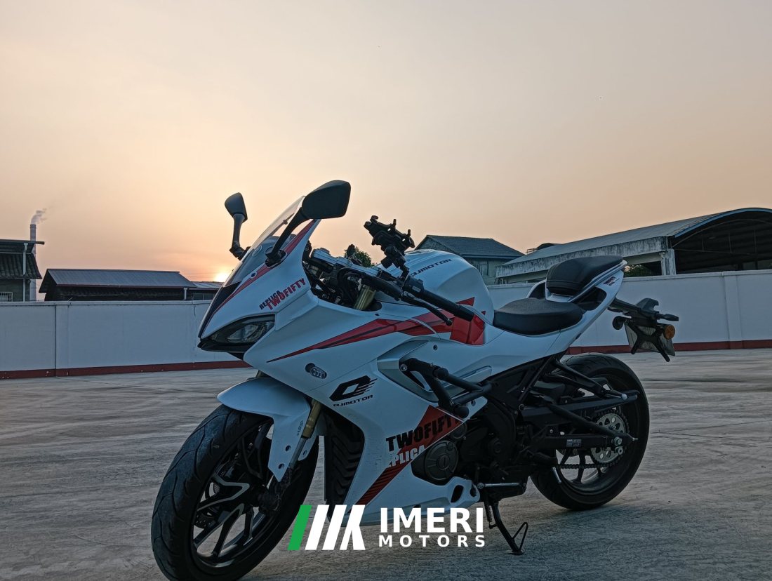 QJMOTOR SRK 250 - motorcycle from China