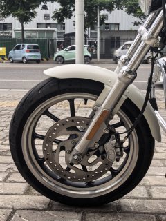 Harley-Davidson 883L SuperLow - ფოტო 7