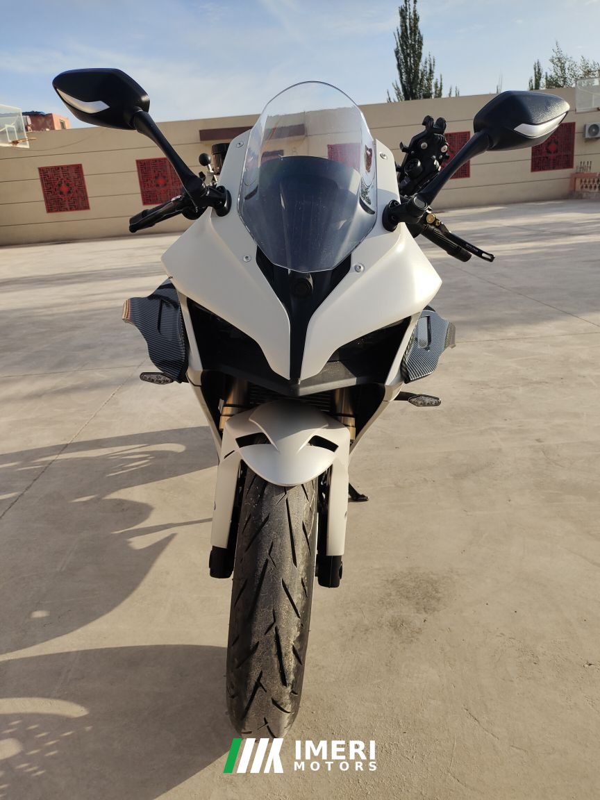 QJMOTOR Roewe i5 550 / Sai 550 *(Context-dependent, usually referring to the motorcycle "Sai 550" or Roewe car v - motorcycl…