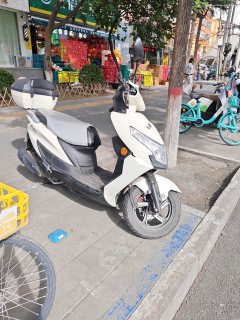 Jinan Suzuki UE125T - ფოტო 3