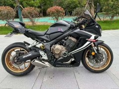Honda CBR650R - photo 1