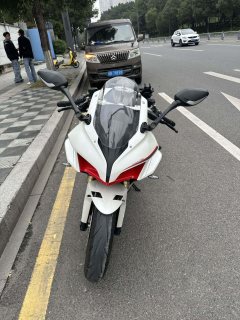 QJMOTOR Roewe i5 550 / Sai 550 *(Context-dependent, usually referring to the motorcycle "Sai 550" or Roewe car v - photo 2