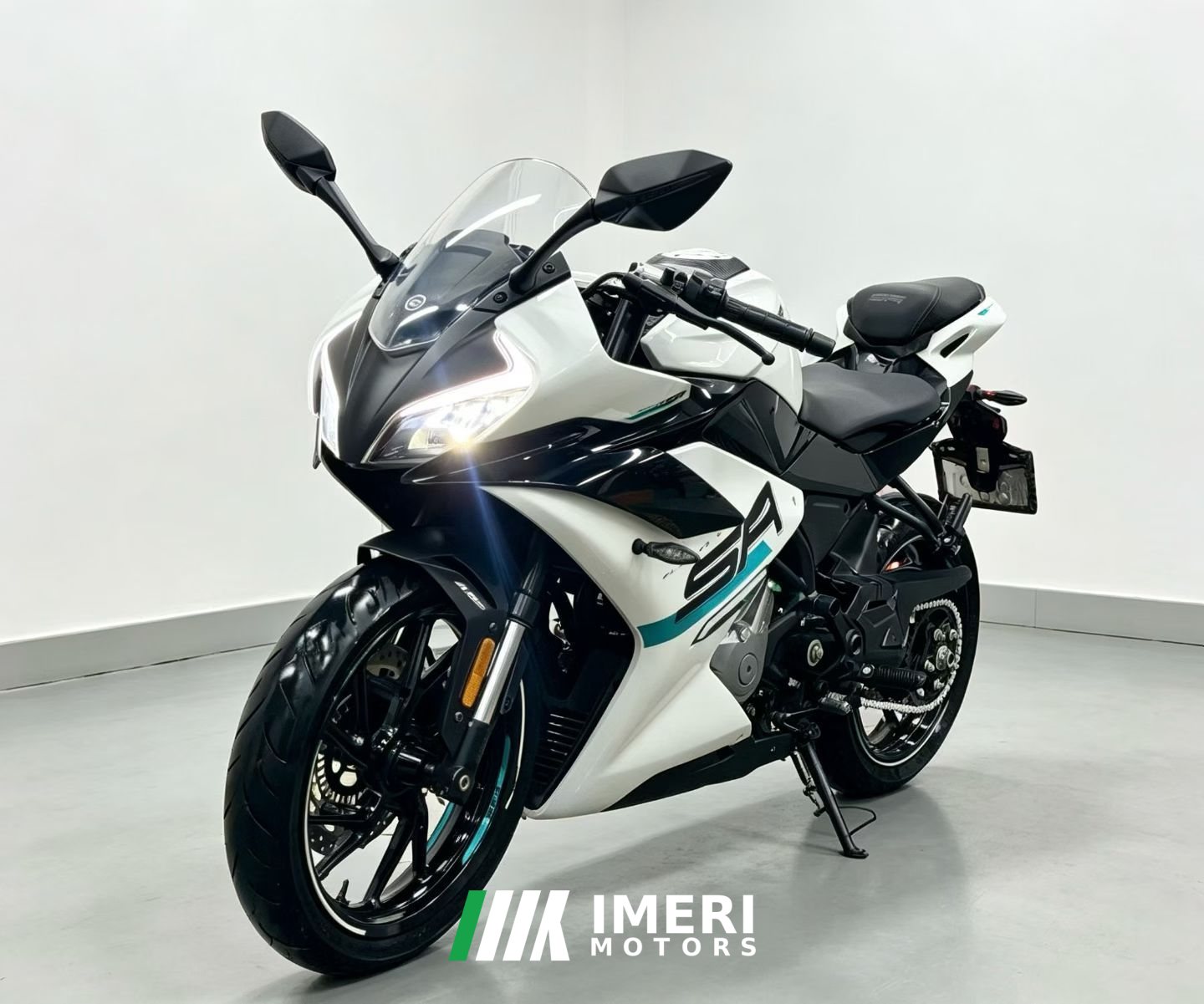 2023 CFMOTO 250SR