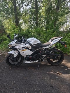 Kawasaki Ninja 400 - ფოტო 1