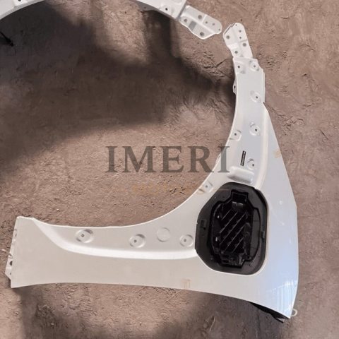 61602-0R220, 61601-0R240 Rear Mudguard Toyota BZ4X