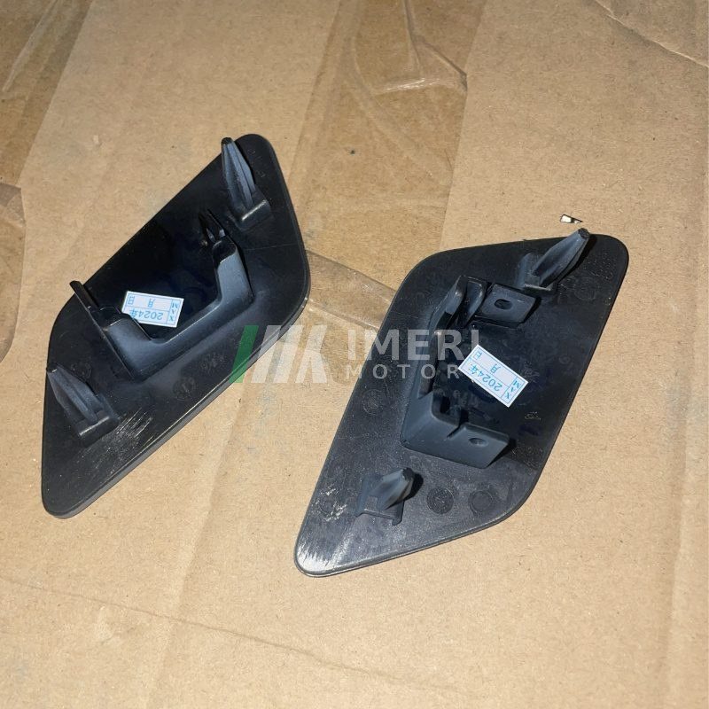 Headlamp Washer Cover (Right) - Audi Q4e tron - 2