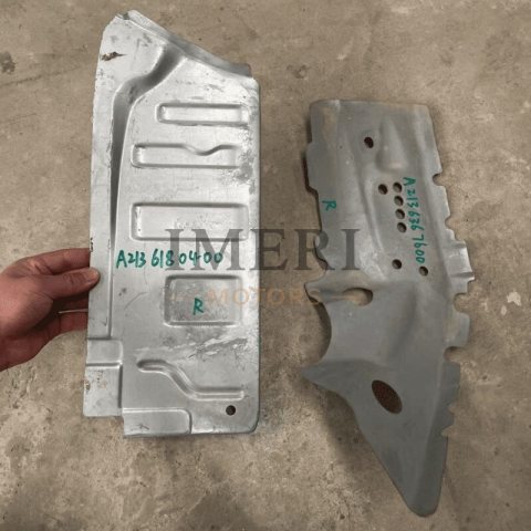 A 2136180400 Right Rear Floor Mat Mercedes-Benz 213