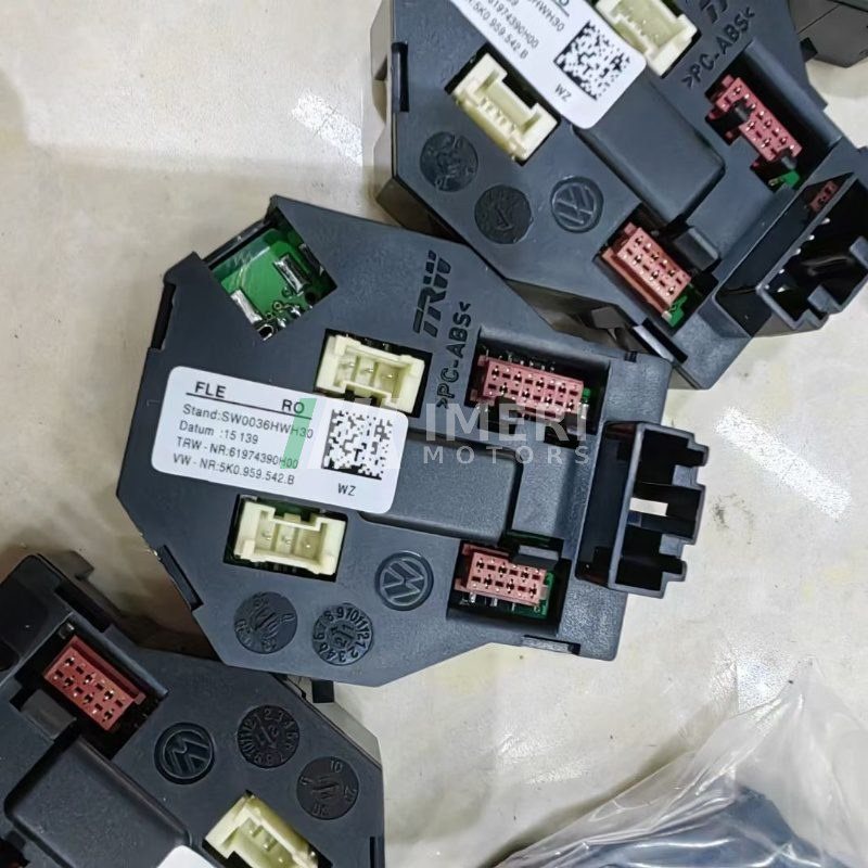 Multifunction Steering Wheel Control Unit - Volkswagen Tiguan - 1