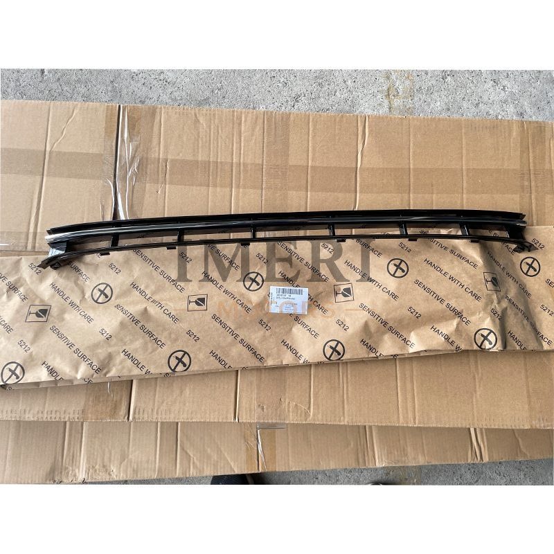 Lower Grille - Audi A8 - 1