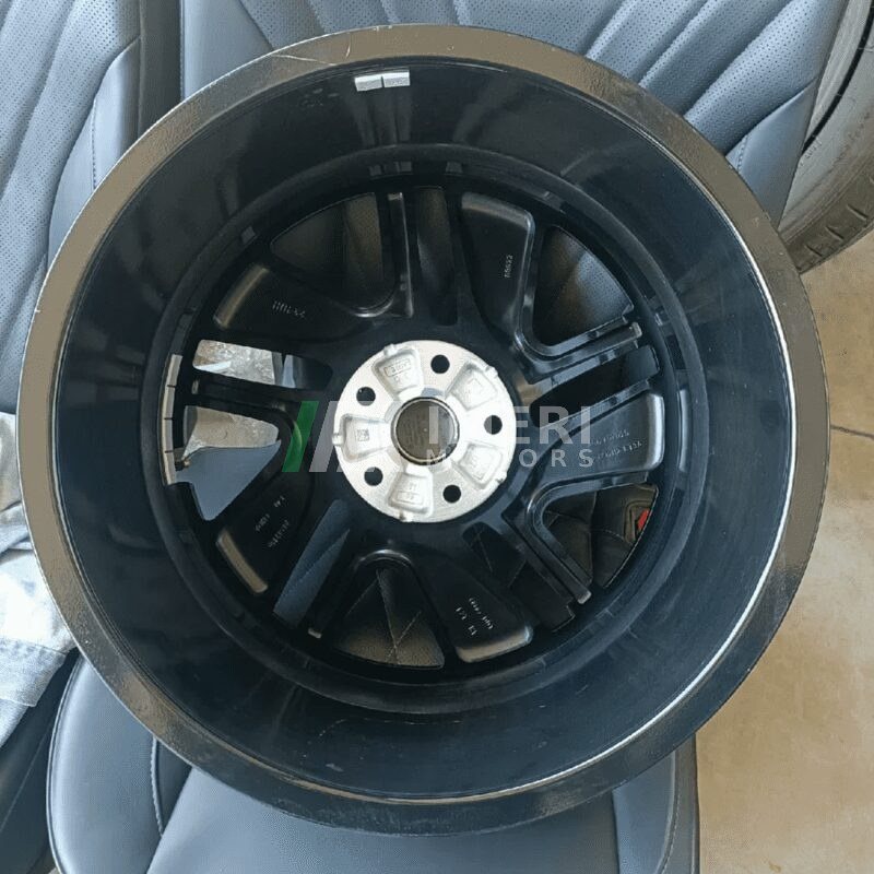 Aluminum Alloy Wheel Hub - Audi Q6 - 2
