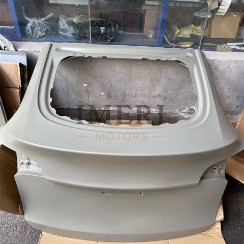 1493410-EC-A Tailgate Tesla Model Y