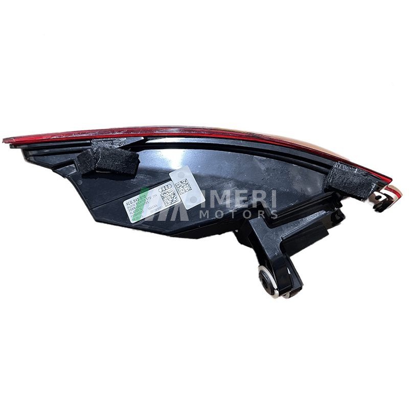 Tail Light (R) - Audi Q6 - 4