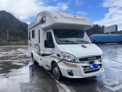 Iveco 18 Qixing Baodi 3.0L - ფოტო 1