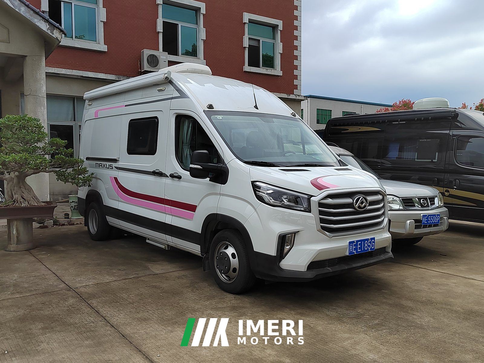 2022 Custom RV 22 Aug 28 V90 (longitudinal bed) 2.0L