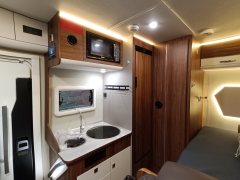 Yutong C533 Flagship Edition Non-Expandable RV 3.0L - ფოტო 4