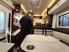 Yutong C533 Flagship Edition Non-Expandable RV 3.0L - ფოტო 5