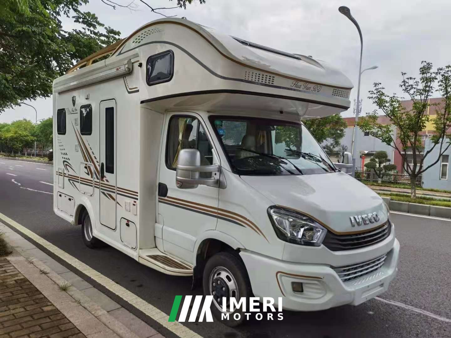2020 Custom RV 20 April Huayun Large-Grille 3.0L