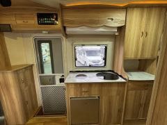 Maxus 19 V80C RV 2.5L - photo 7