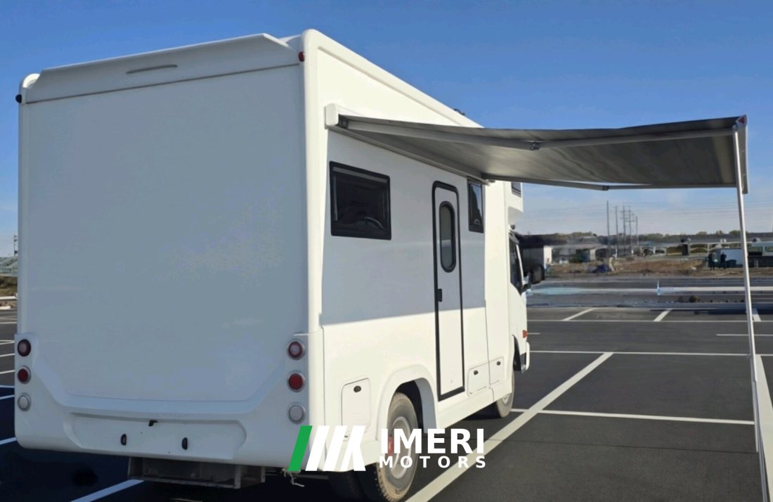 Dongfeng Lingyang Capter Light Truck RV 3.0L - motorhome from China