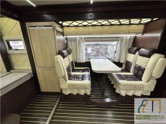 Iveco 18 Zhongyi Shuangtuo C-type RV 3.0L - фото 7