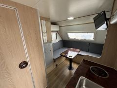 Custom RV trailer 3.0L - ფოტო 3