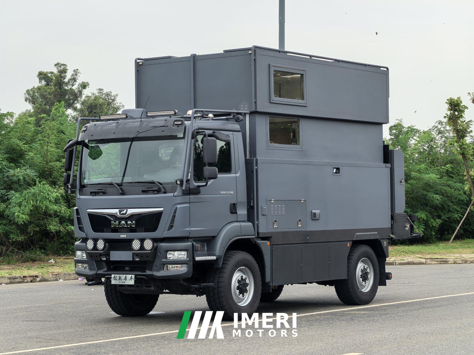 21 81329 4WD RV 6.9T