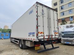 Foton Auman Galaxy 3 350 hp 4X2 9.6 m - photo 4