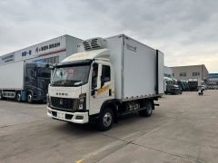 SINOTRUK HOWO Light Duty Truck Commander 170 hp 4X2 4.05 m - photo 1