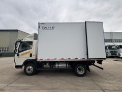 SINOTRUK HOWO Light Duty Truck Commander 170 hp 4X2 4.05 m - photo 4