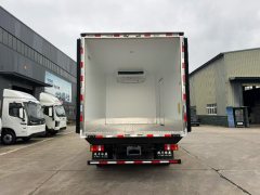 SINOTRUK HOWO Light Duty Truck Commander 170 hp 4X2 4.05 m - photo 5