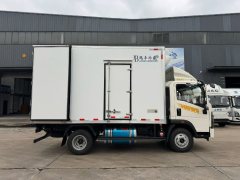 SINOTRUK HOWO Light Duty Truck Commander 170 hp 4X2 4.05 m - photo 6