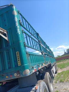 13.5 m x2.5 m 3 stake body semi-trailer - фото 2