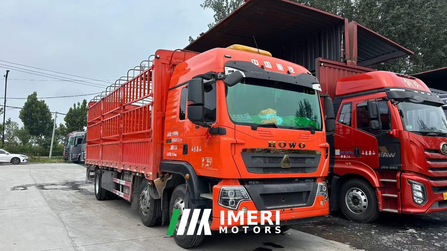 2022 Sinotruk HOWO TX7 330 hp 6X2 7.8 m