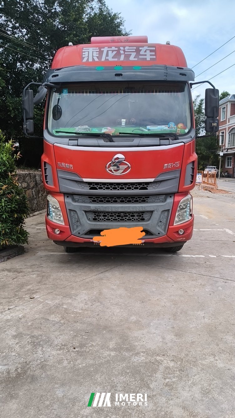 2018 Dongfeng Liuzhou Chenglong H5 220 hp 4X2 6.8 m