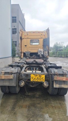 CAMC Hanma H9 460 hp 6X4 - photo 4