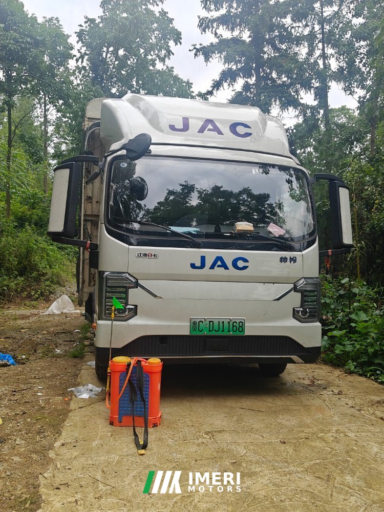 2025 JAC ES9 4.15 m
