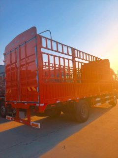 Sinotruk Sitrak G5 250 hp 4X2 6.8 m - photo 4