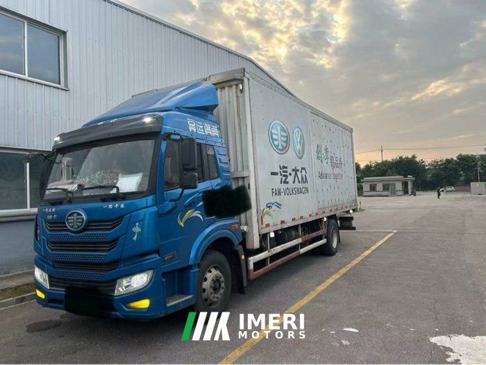 2020 FAW Jiefang Dragon V 220 hp 4X2 7.6 m