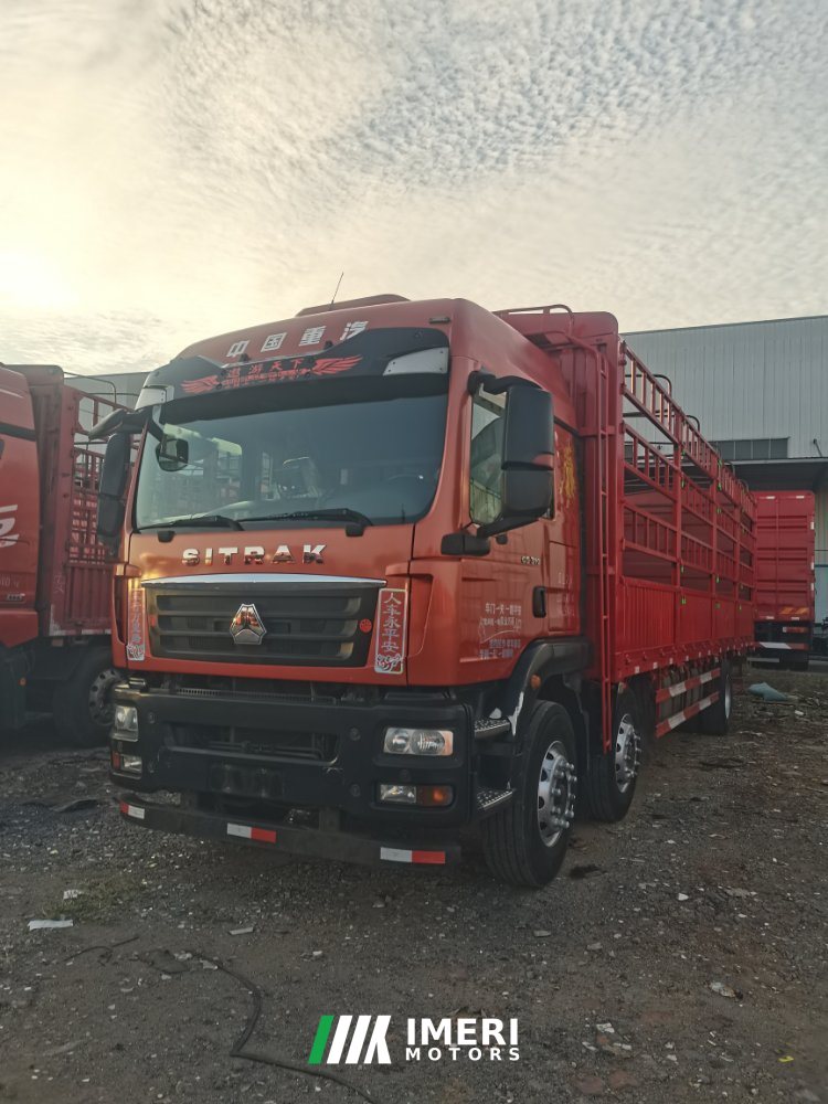 2021 Sinotruk Sitrak G5 310 hp 6X2 9.52 m
