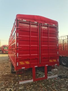 Sinotruk Sitrak G5 310 hp 6X2 9.52 m - photo 9