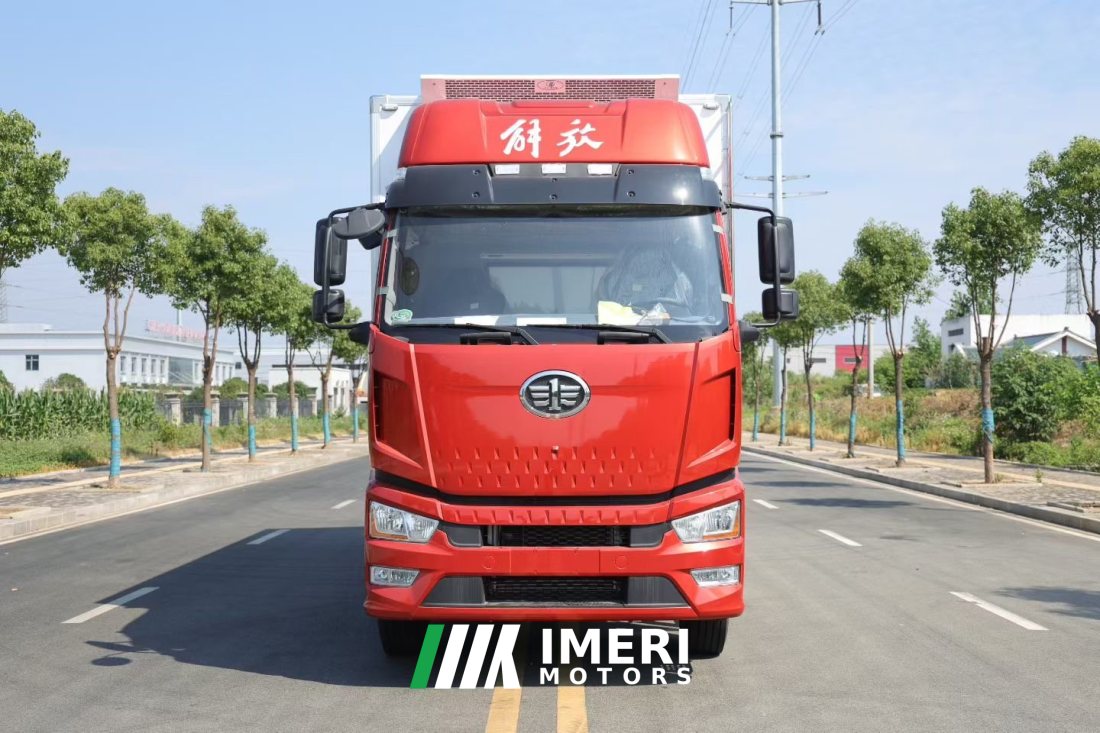 FAW Jiefang J6G 290 hp 4X2 6.8 m - грузовик из Китая