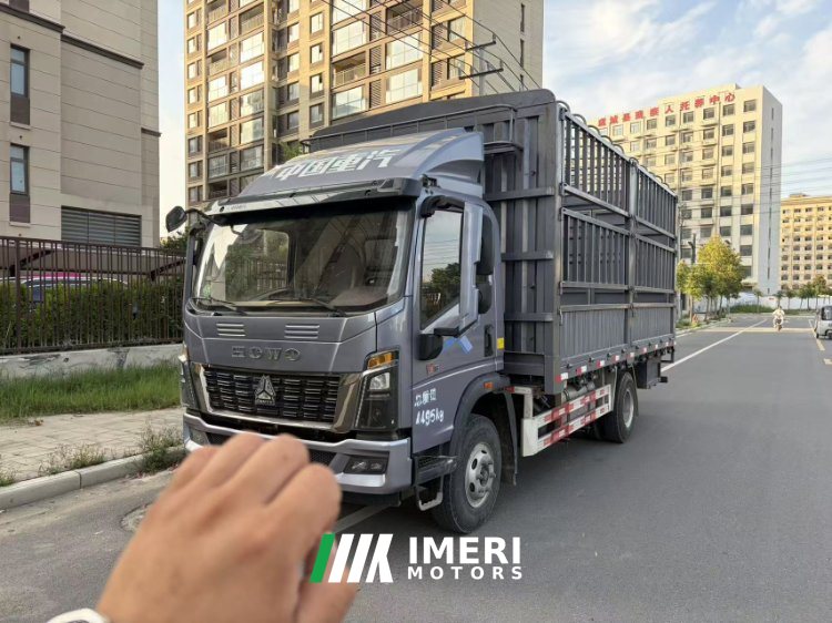 SINOTRUK HOWO Light Duty Truck Hanjiang 140 hp 4X2 4.2 m - грузовик из Китая