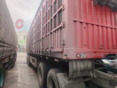 Sinotruk HOWO TS7 630 hp 6X4 - photo 2