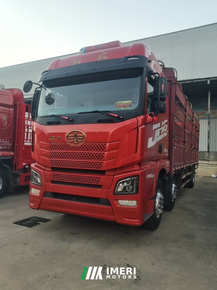 2021 FAW Jiefang JH6 290 hp 6X2 9.5 m