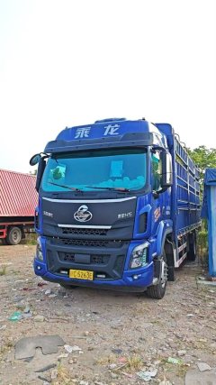 Dongfeng Liuzhou Chenglong H5 290 hp 4X2 6.8 m - фото 1