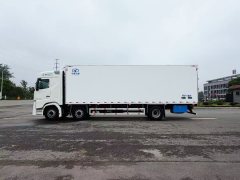 Foton Auman Galaxy 480 hp 6X2 9.6 m - photo 4