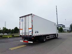 Foton Auman Galaxy 480 hp 6X2 9.6 m - photo 5