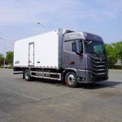 Foton Auman GTL 380 hp 4X2 6.8 m - ფოტო 3