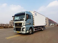 Sinotruk Sitrak G7H 330 hp 4X2 6.8 m - photo 1